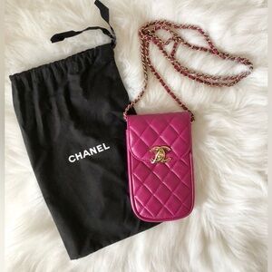 CHANEL 2019 Quilted Flap CC Crossbody Phone Mini Bag